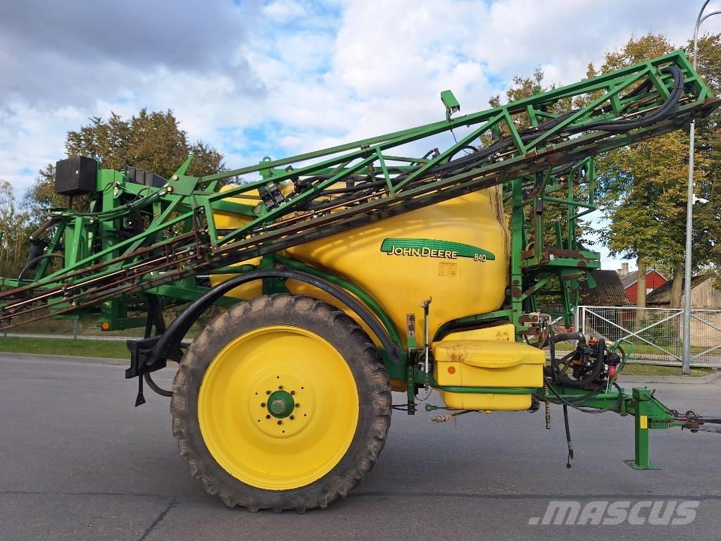 John Deere 840 Tractoare agricole sprayers
