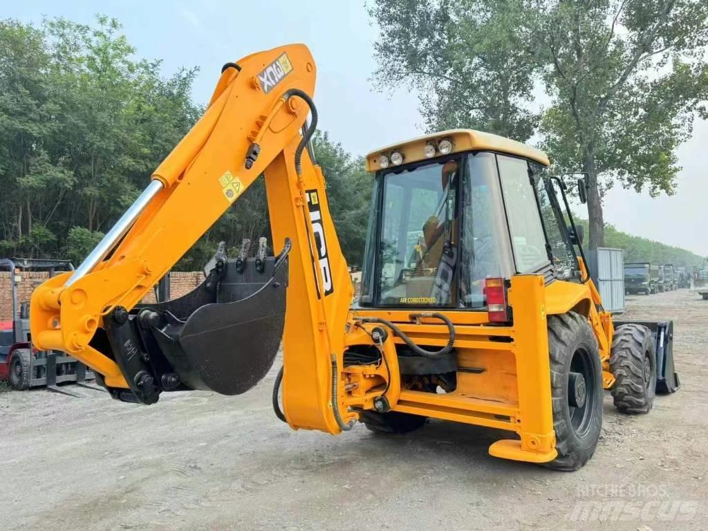 JCB 3 CX Buldoexcavatoare