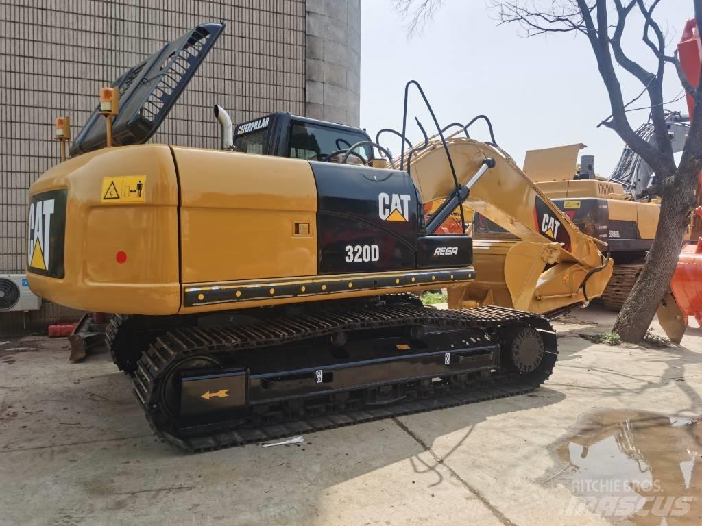CAT 320 D Excavatoare pe șenile
