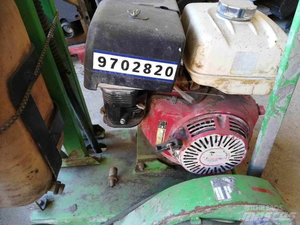  ŘEZAČKA SPÁR RS 400 Utilaje construcții - Altele