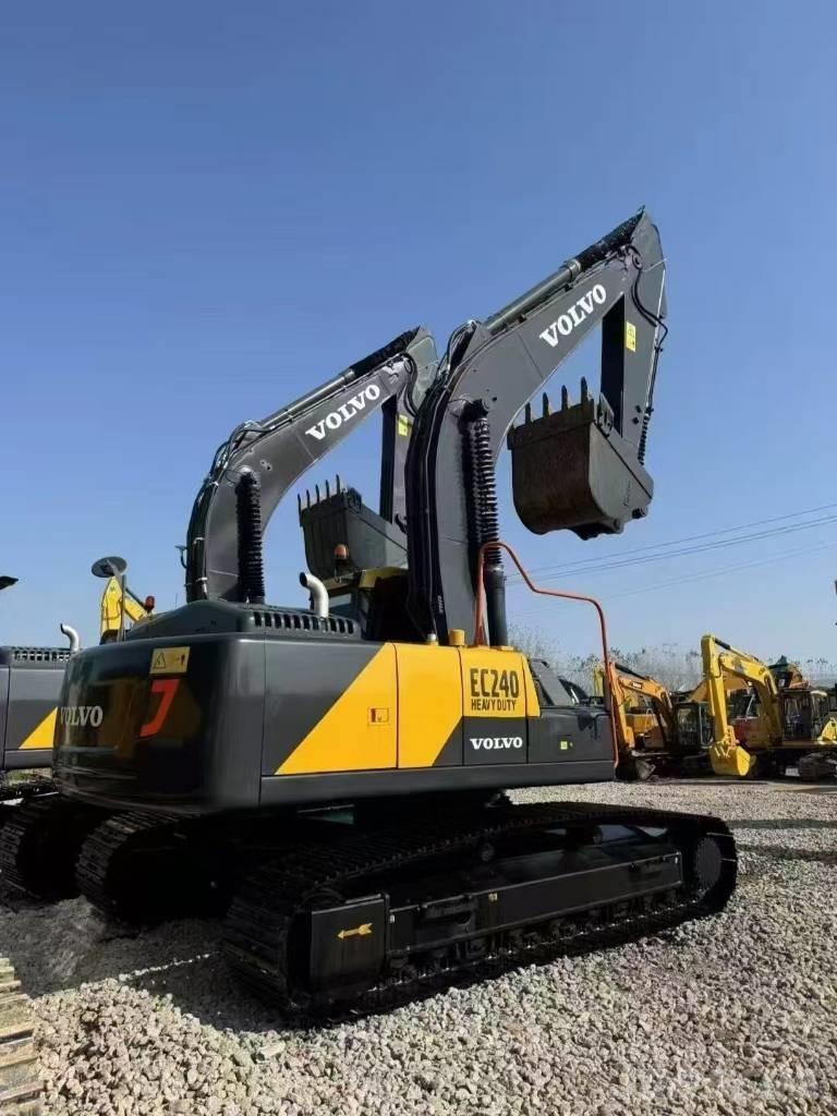 Volvo EC 240 Excavatoare pe șenile
