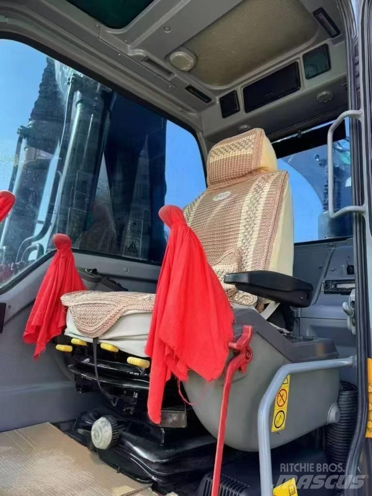 Volvo EC 240 Excavatoare pe șenile
