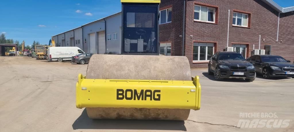 Bomag BW 211 D-3 Compactoare monocilindrice
