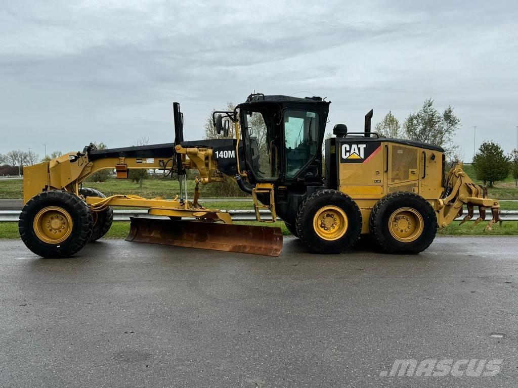 CAT 140M Gredere