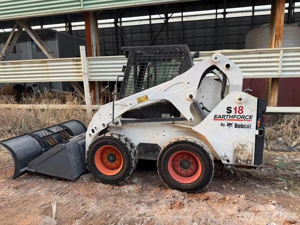 Bobcat S 18 Mini incarcator