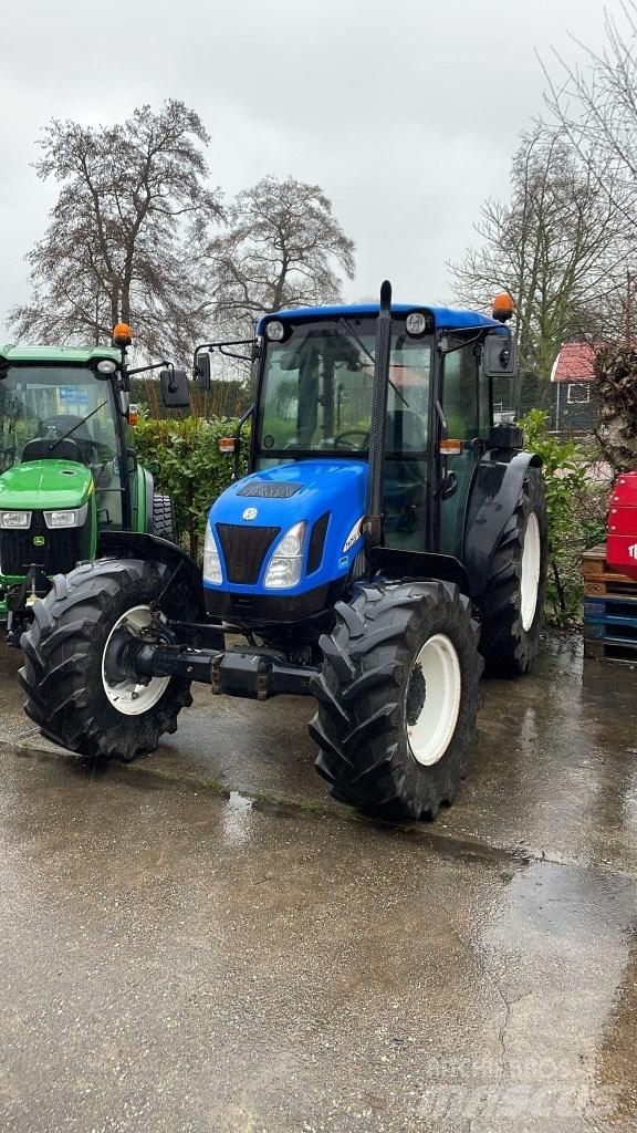 New Holland TN75SA Tractoare