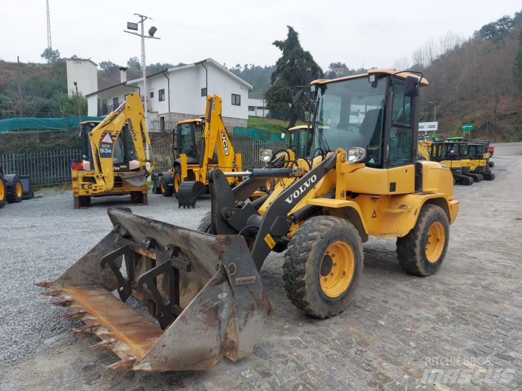 Volvo L 30 G Incarcator pe pneuri