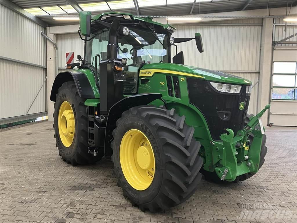 John Deere 7R 330 Tractoare
