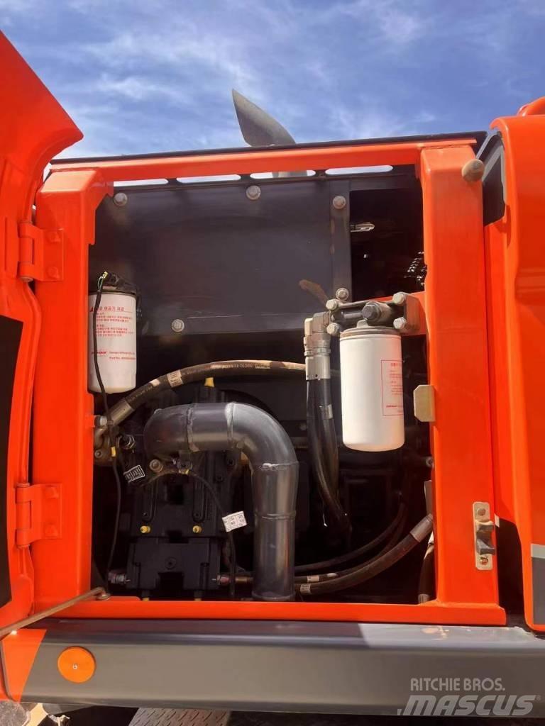 Doosan DH150W Excavatoare cu roti