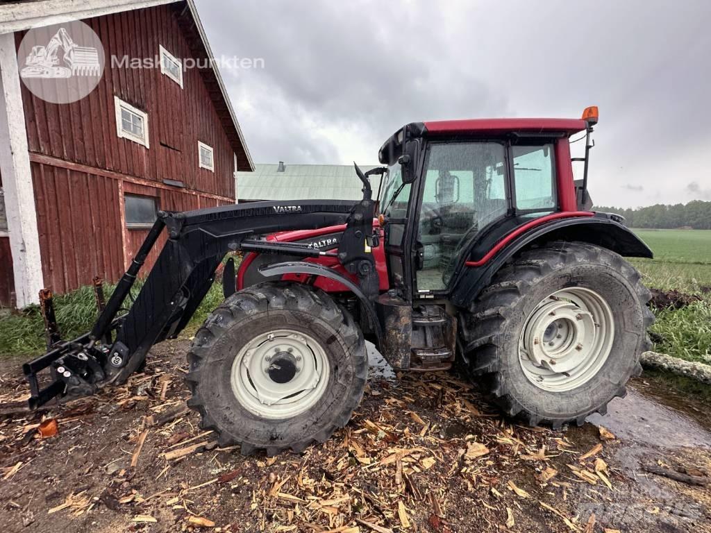 Valtra N 121 Tractoare