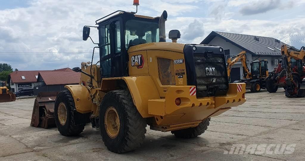 CAT 938M Incarcator pe pneuri