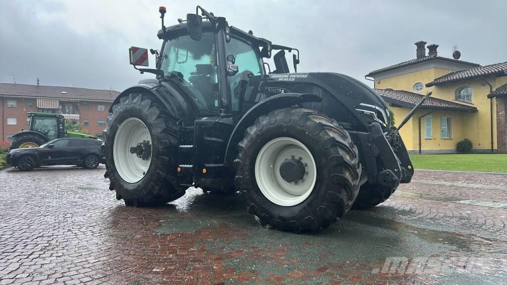 Valtra Q305 Tractoare