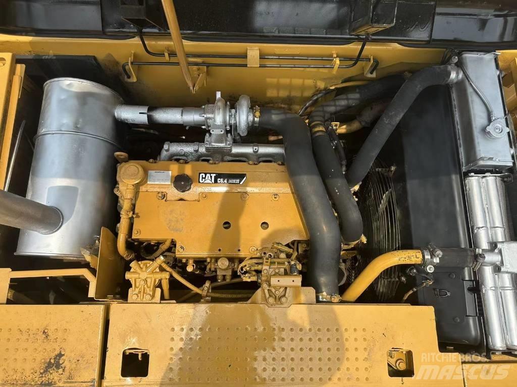 CAT 320 D Excavatoare pe șenile
