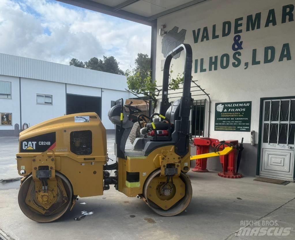 CAT CB 24 B, CB24 Cilindri compactori dubli