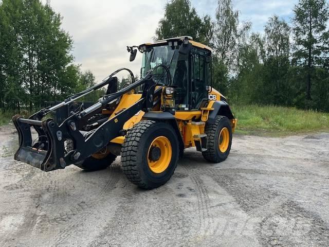 JCB 413K Incarcator pe pneuri