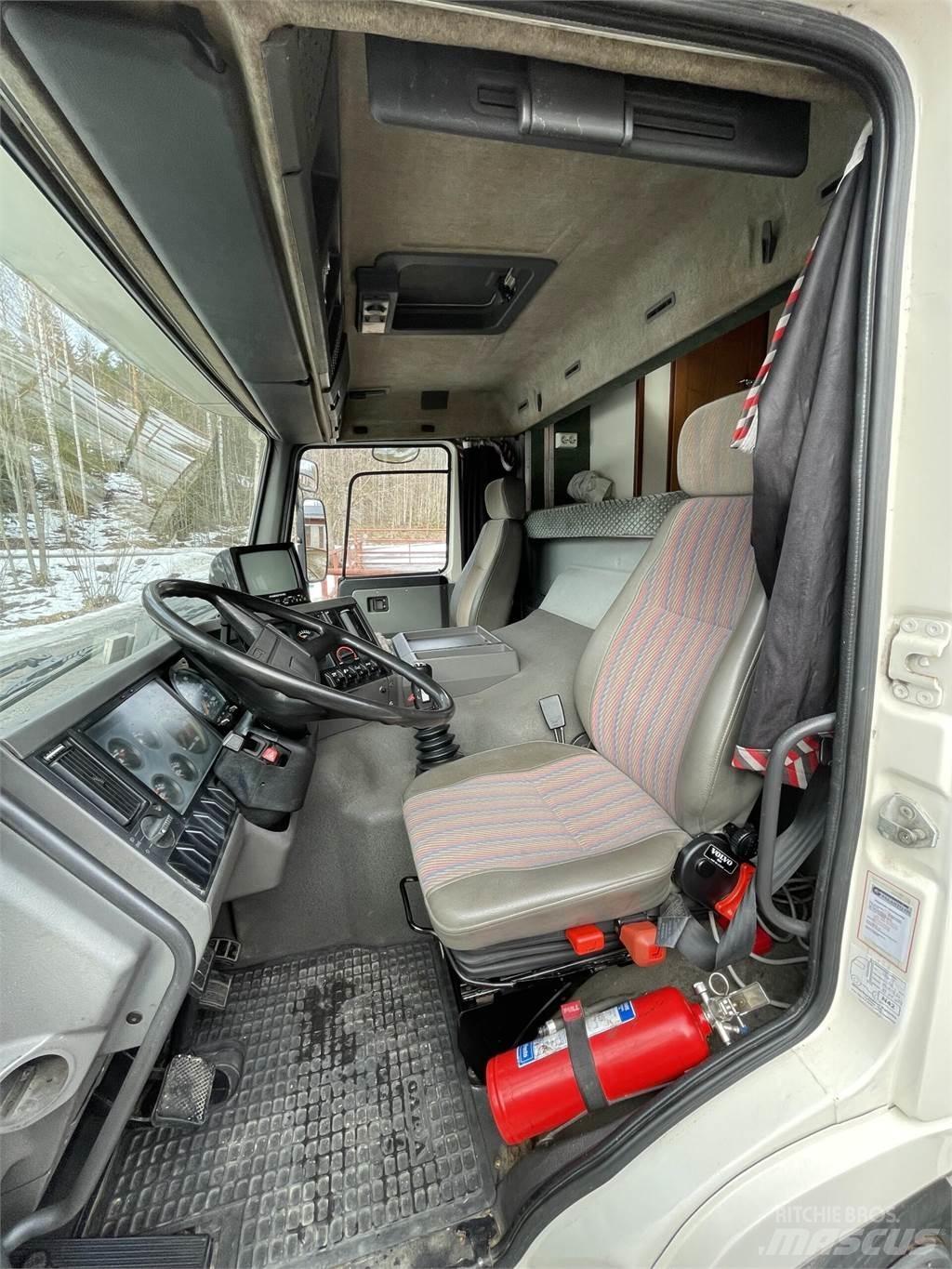 Volvo FL7 Camioane transport animale