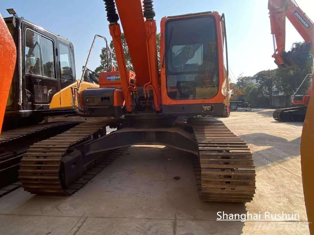 Doosan 225LC-9 Excavatoare pe șenile
