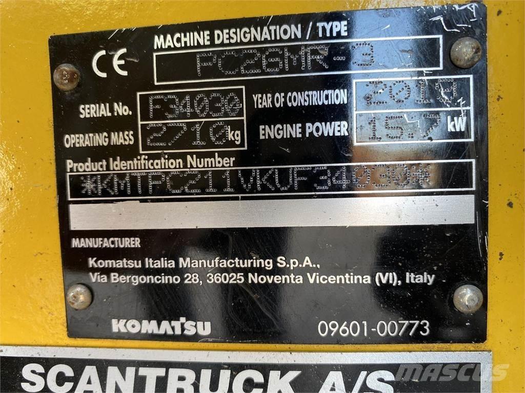 Komatsu PC26MR-3 Excavatoare cu roti