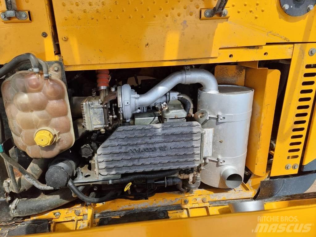 JCB JS 130 LC Excavatoare pe șenile
