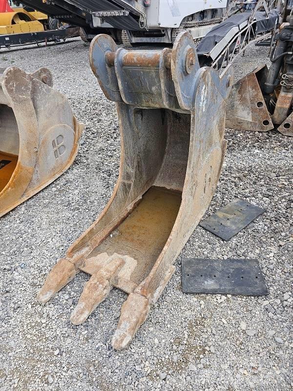 CAT 323-07B Excavatoare pe șenile
