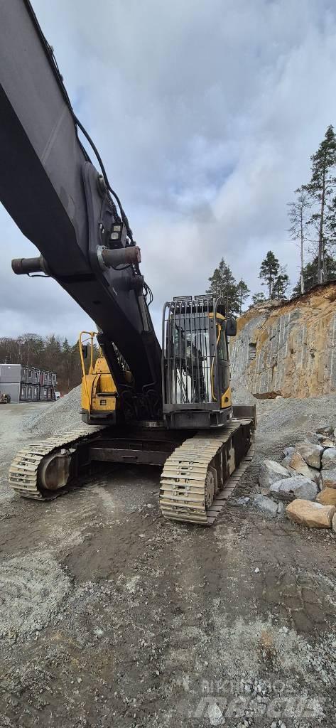 Volvo 305C Excavatoare de demolare