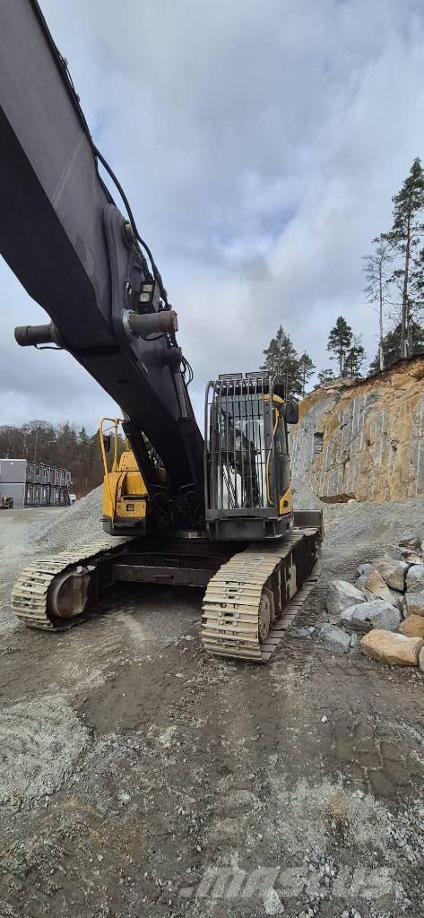 Volvo 305C Excavatoare de demolare