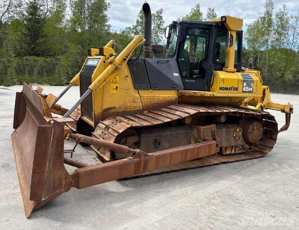 Komatsu D 65 PX-15 Buldozere pe senile