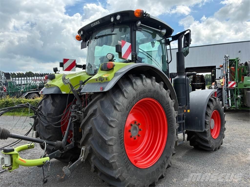 CLAAS ARION 650 Tractoare