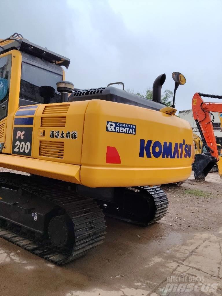 Komatsu PC200-8 Excavatoare pe șenile

