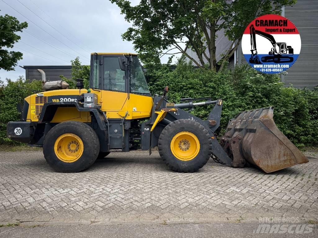 Komatsu WA 200 PZ-6 Incarcator pe pneuri