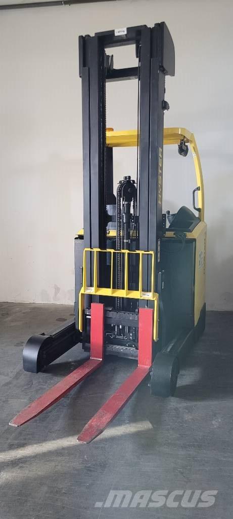 Hyster R 1.4 Stivuitor cu catarg retractabil