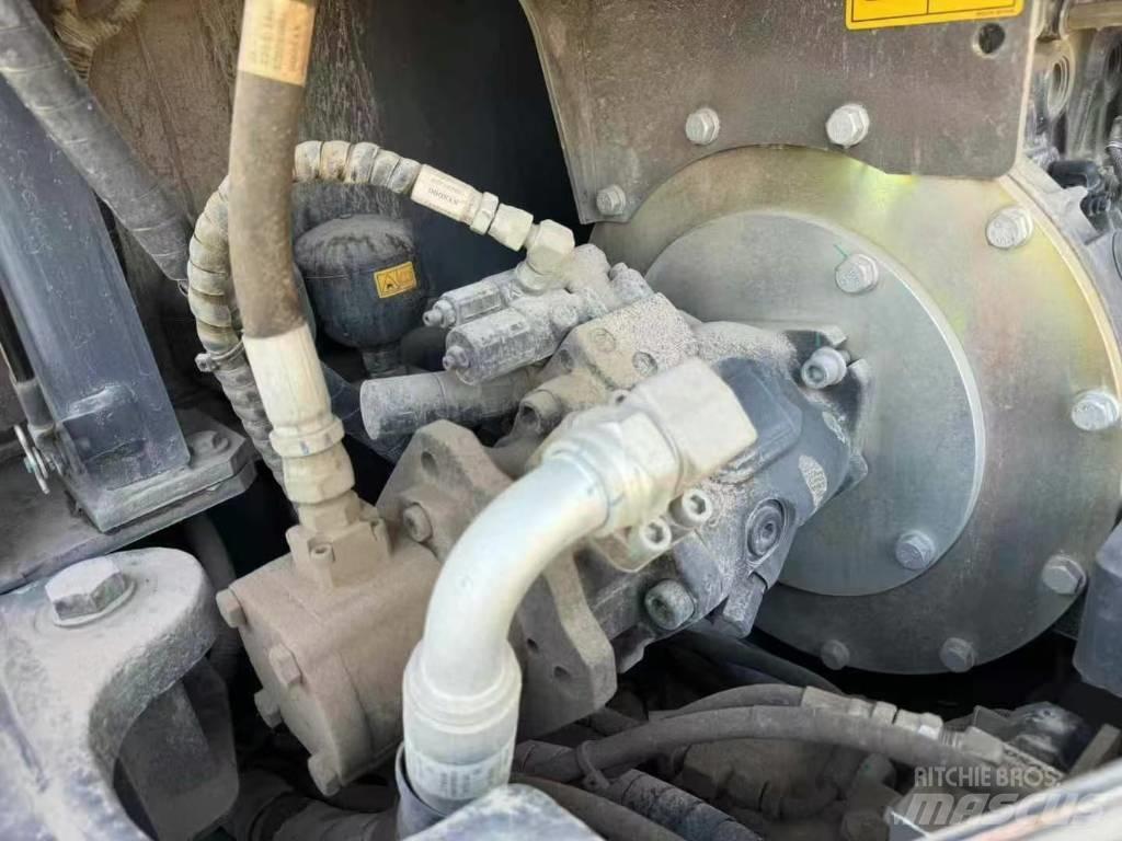 Doosan DX60W Excavatoare cu roti