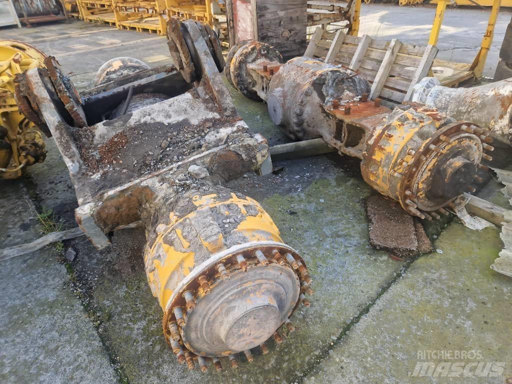 Liebherr L 586 Axe