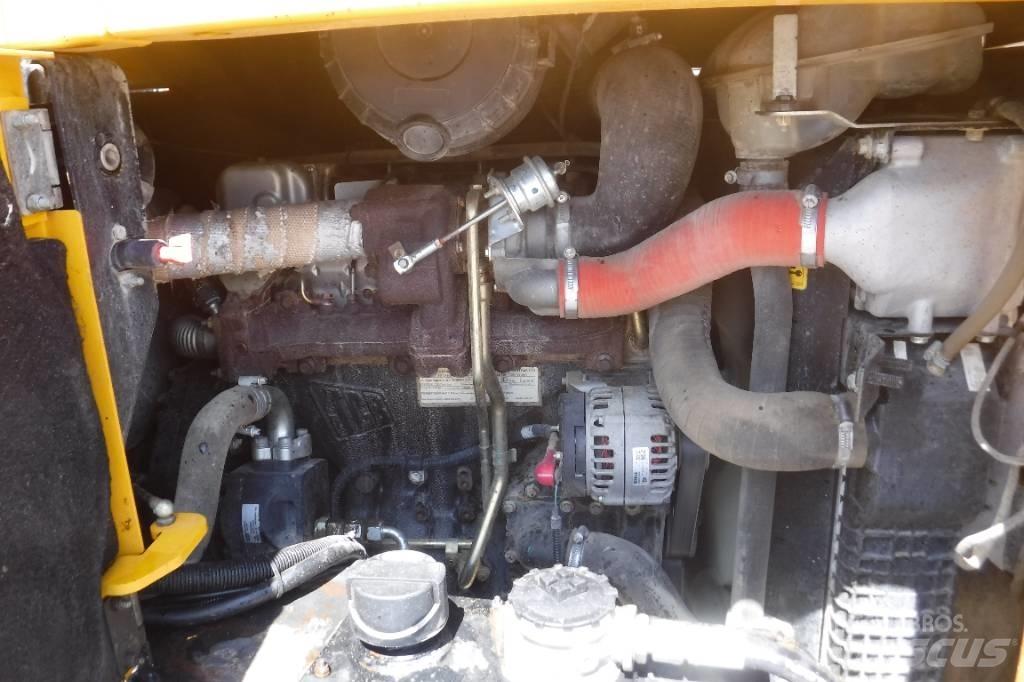 JCB 9TFT Minitractor de teren