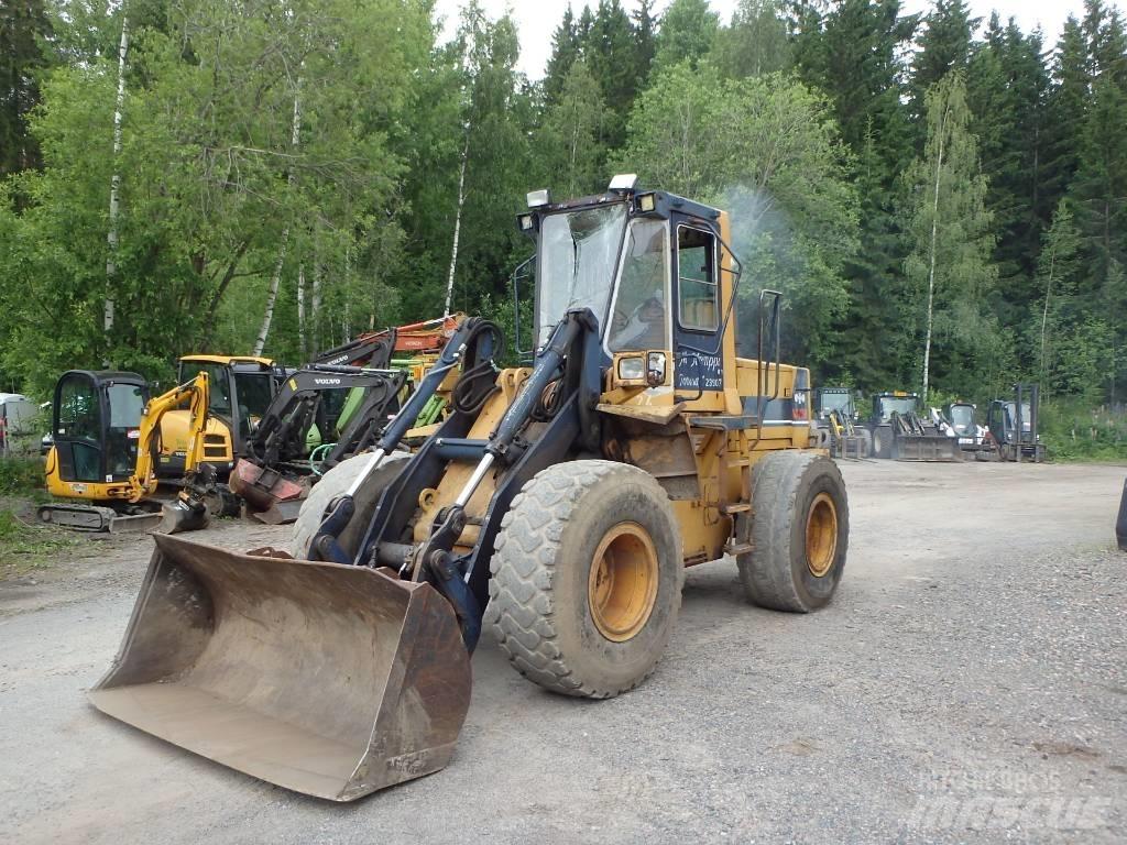 Komatsu WA 250-1 Incarcator pe pneuri