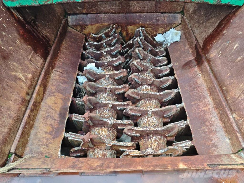 Haas 700x2000 Masina de tocat deseuri