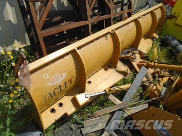 CASE 721 F Incarcator pe pneuri