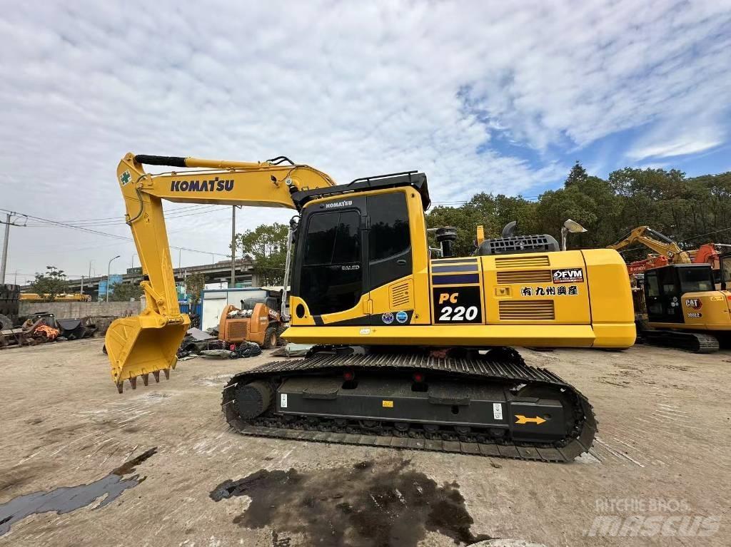 Komatsu PC 220 Excavatoare pe șenile

