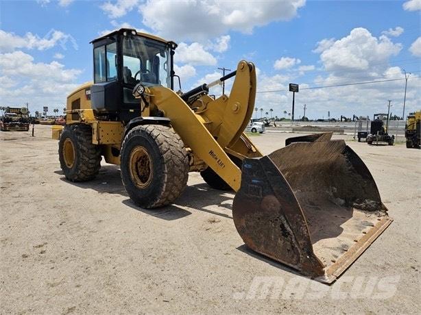 CAT 966M Incarcator pe pneuri