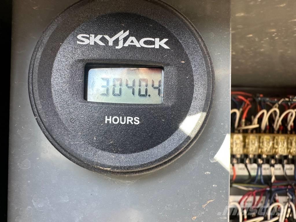 SkyJack SJ 8841 RT Platforme foarfeca