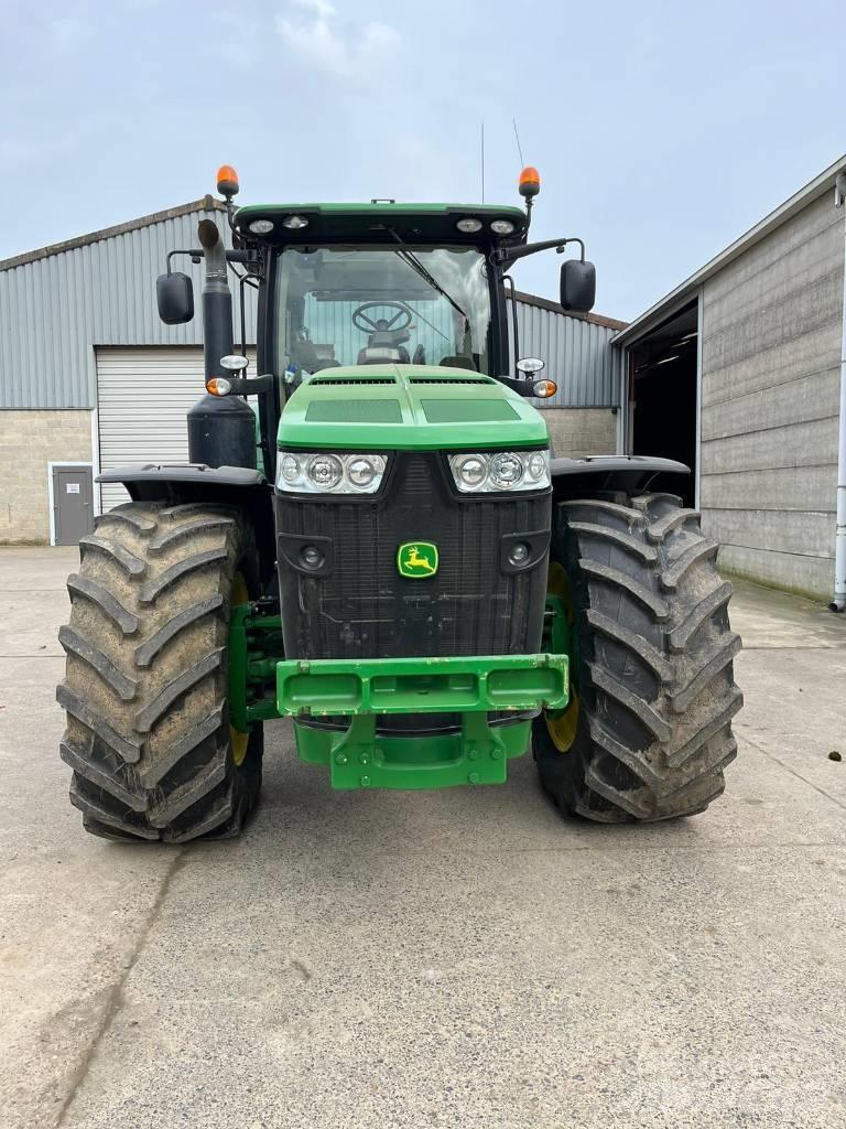 John Deere 8270 R Tractoare