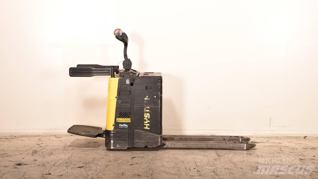 Hyster P 2.0 S Transpaleta cu platforma