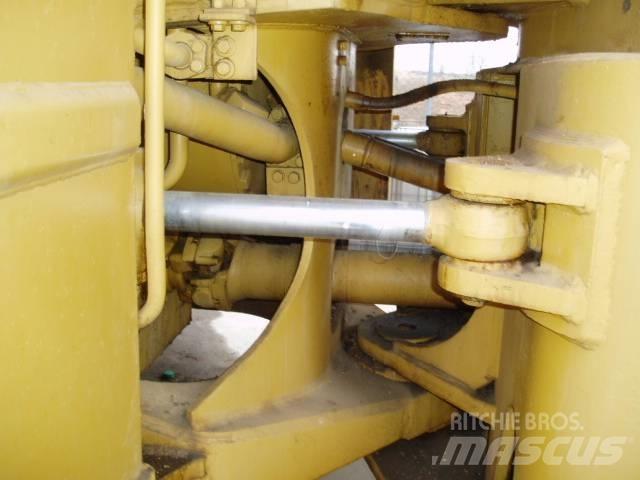 CAT 992 B Incarcator pe pneuri