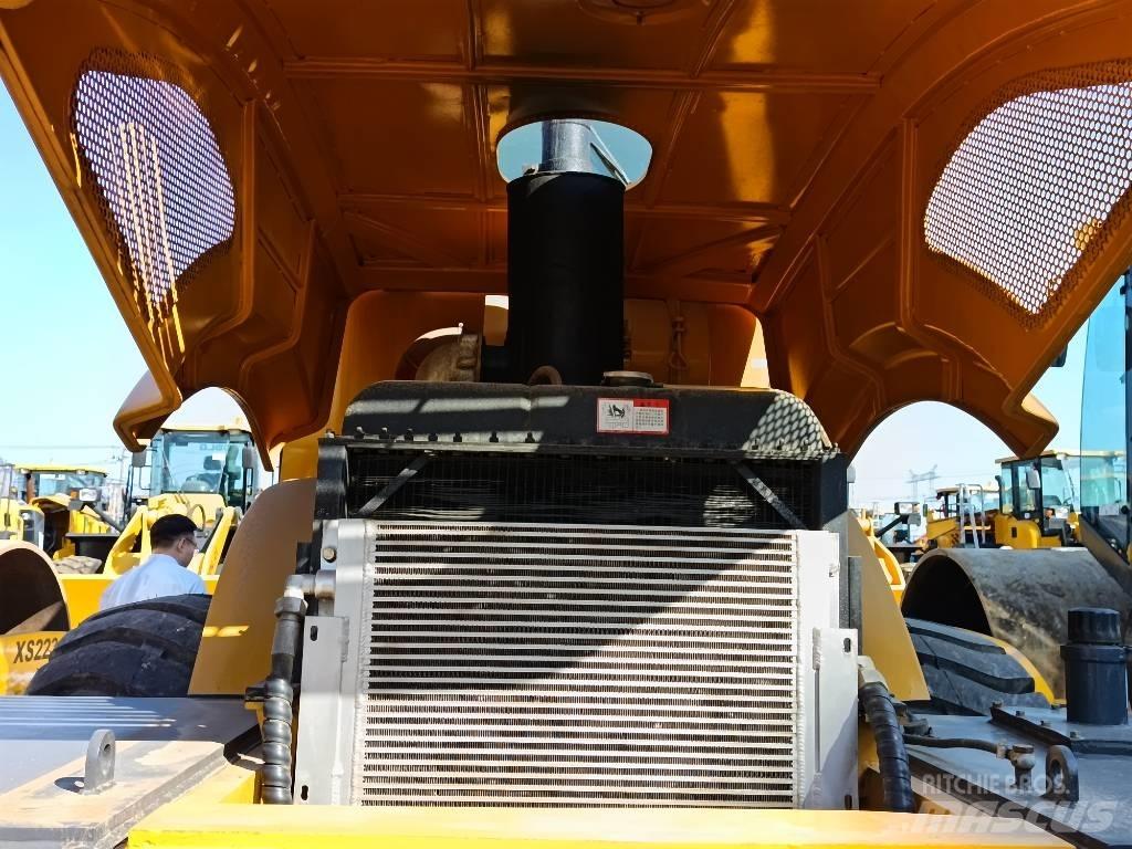 XCMG XS 223 J Compactoare monocilindrice