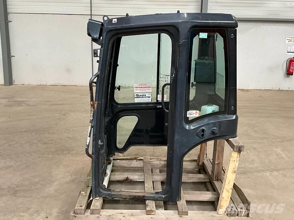 Kubota U 48-4 / U 55-4 Cabine si interior
