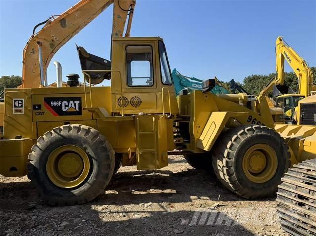 CAT 966 F Incarcator pe pneuri