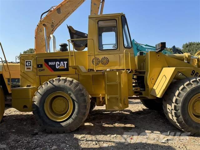 CAT 966 F Incarcator pe pneuri