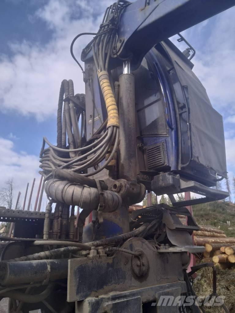Loglift F118ST Macarale forestiere