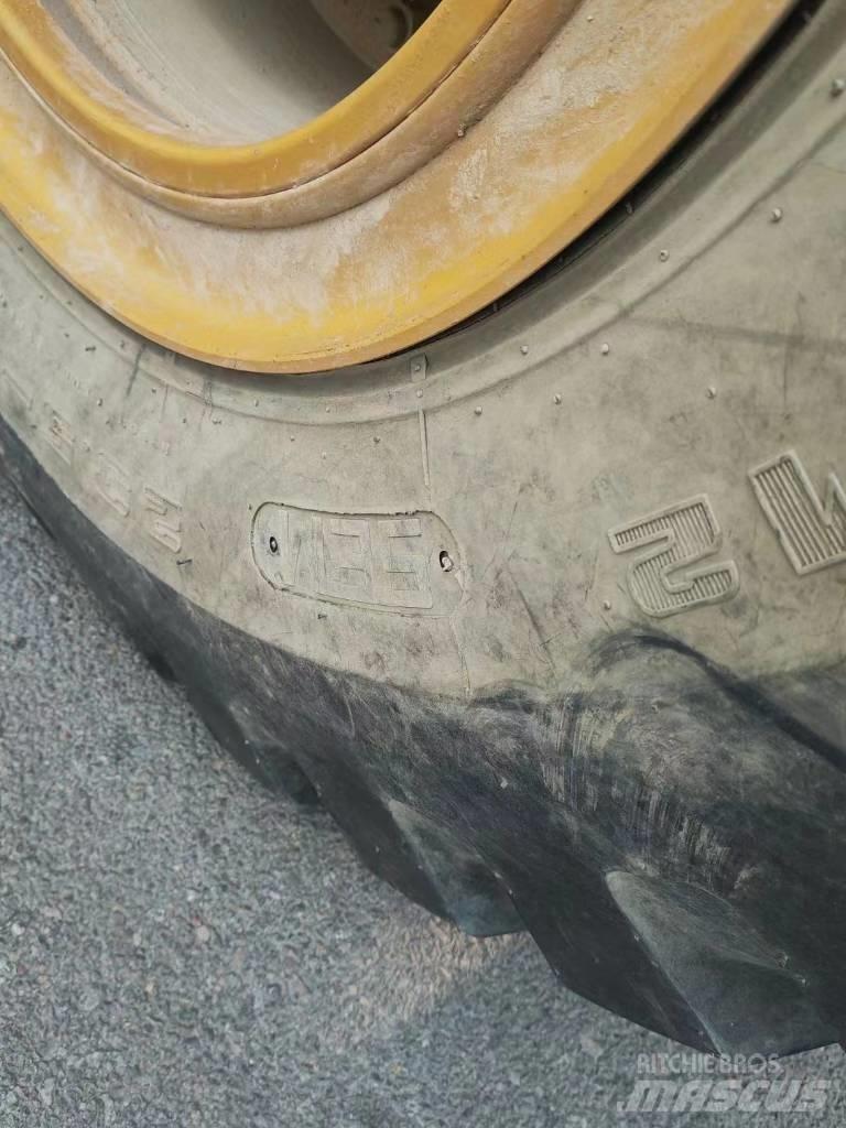 SEM 655D charger Incarcator pe pneuri