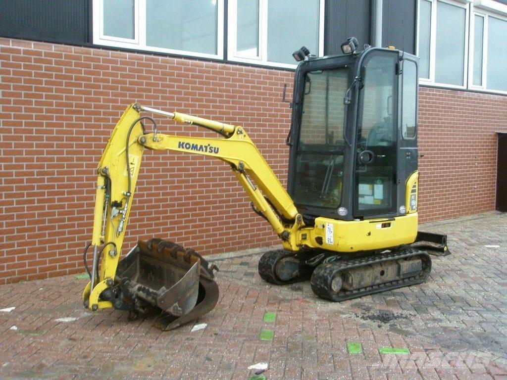 Komatsu PC16R-3HS Mini excavatoare < 7t